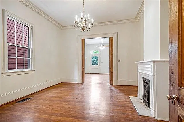 2 bed, 1.0 bath, 1200 sqft, $1,900 — Photo 4