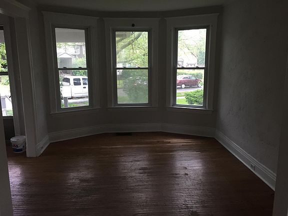 2nd image of 724 Monteagle St