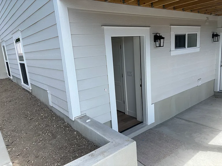 71 N 145 W — Photo 28