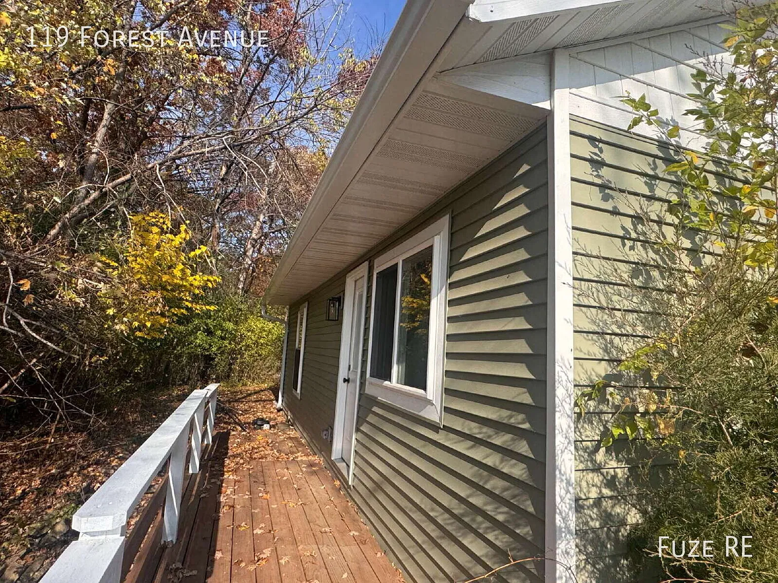 Must See! Newly Updated Home In Mahtomedi, Mn — Photo 2