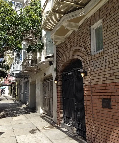 328 Hyde St #6 — Photo 3
