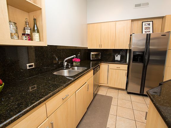 5th image of 101 Market St Unit 423