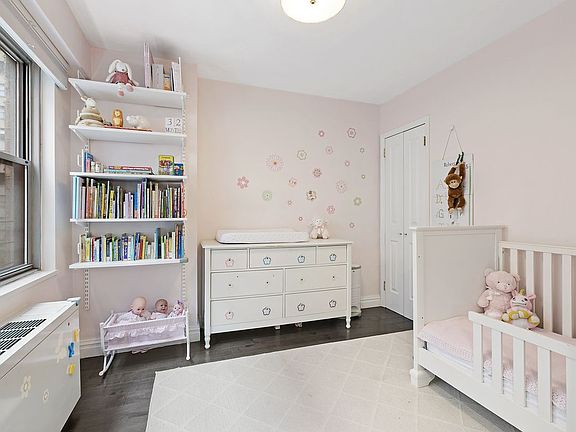 5th image of 10 W 15th St APT 420