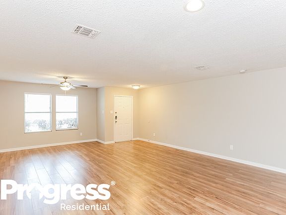 4th image of 820 Hontley Dr