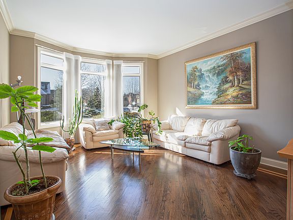 4th image of 319 Jennifer Ln