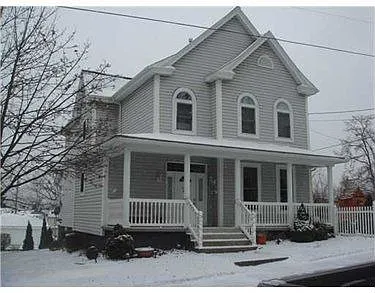316 Roley St photo 1