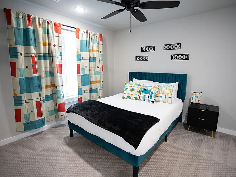 Third bedroom (upstairs)