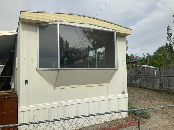 700 Glacier Lodge Rd, Big Pine, CA 93513