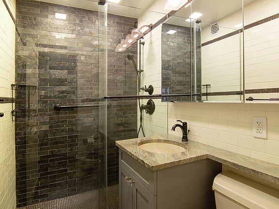 4th image of 140 W End Ave #17L