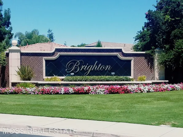 314 Hollyhill Dr, Bakersfield, CA 93312