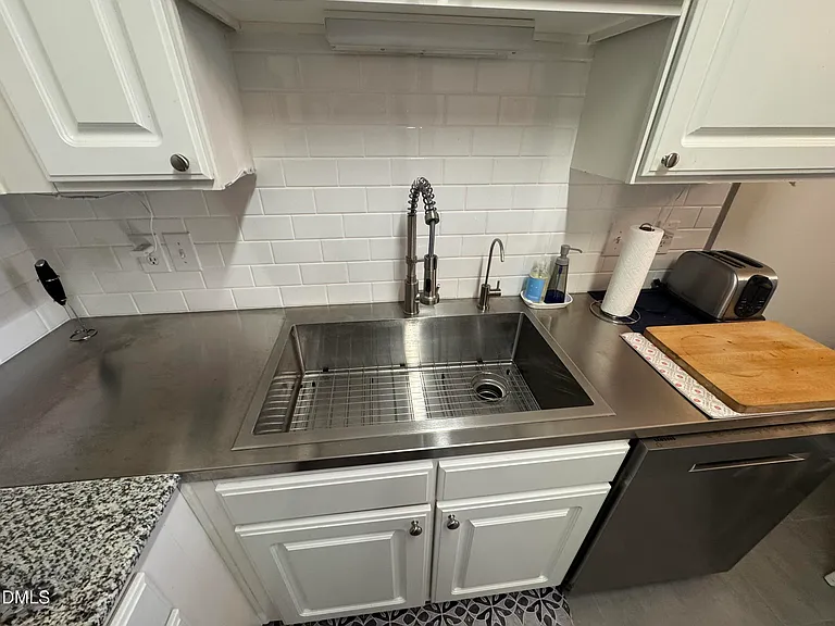 2511 Huntscroft Ln #303 — Photo 6