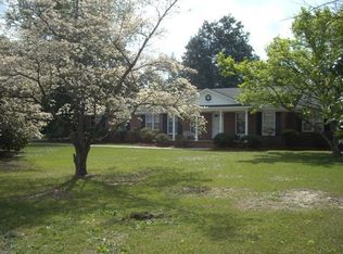 908 Second Loop Rd, Florence, SC 29505