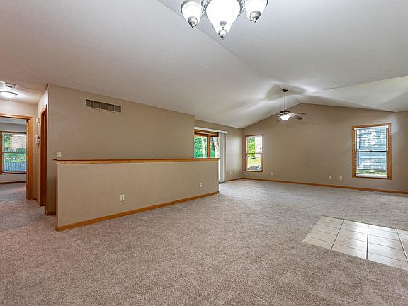 5th image of 3980 Pepper Dr
