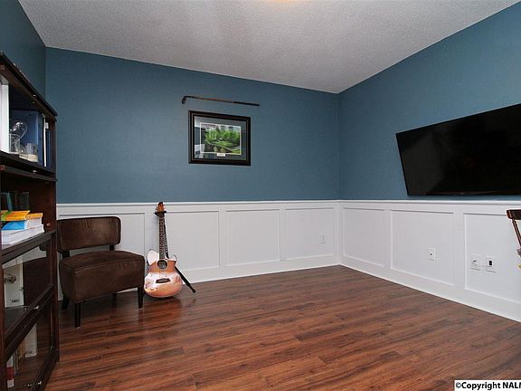 5th image of 5011 Montauk Trl SE