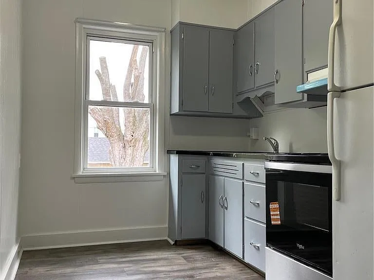 137 S 17th St — Photo 11