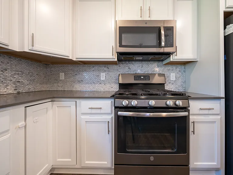 5874 Royalton Rd NE — Photo 5