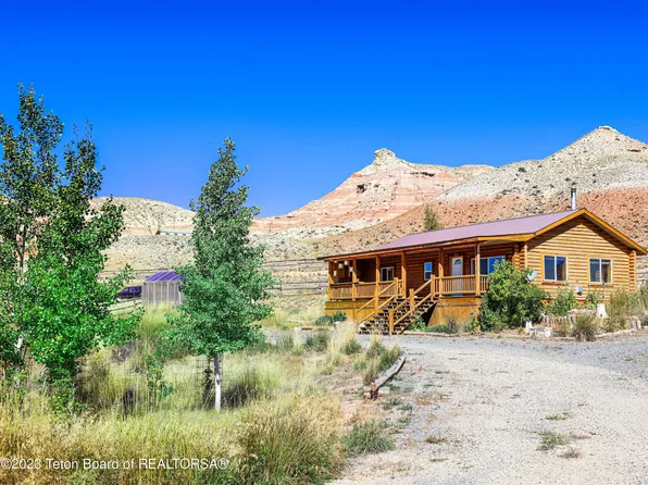 28 Painted Hills Dr, Dubois, WY 82513