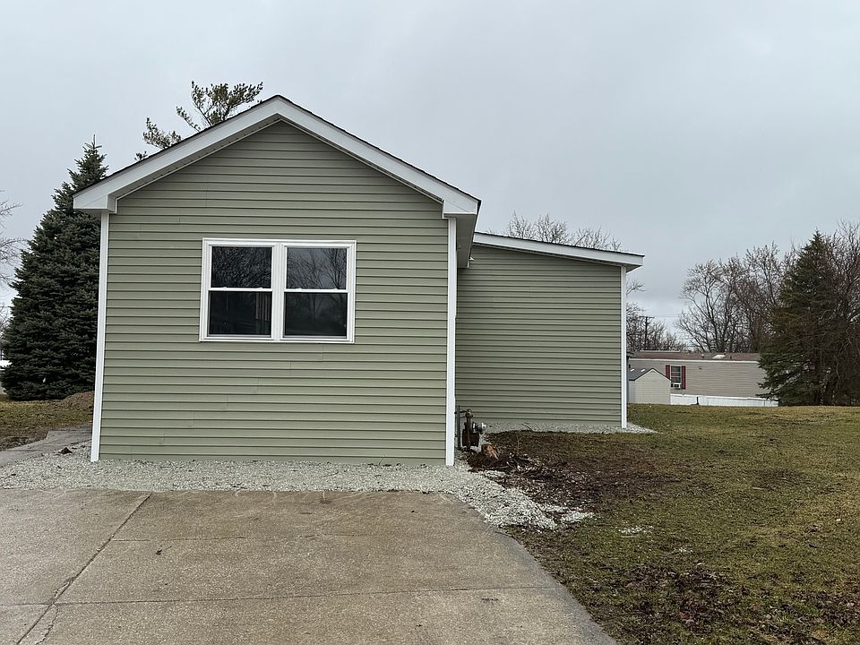 1st image of 53 Brushwood Dr
