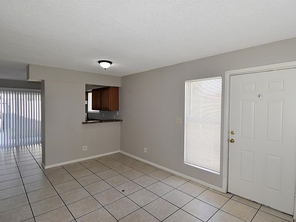 2nd image of 2426 E Waltann Ln APT 1