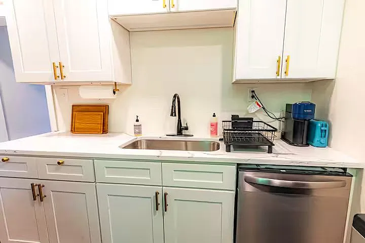 2325 5th Ave #UPPER — Photo 9