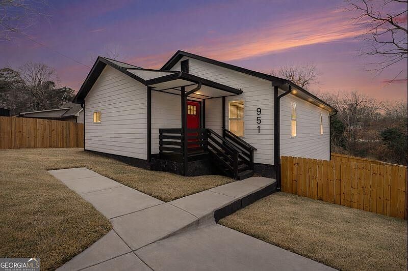 1st image of 951 Reed Ave