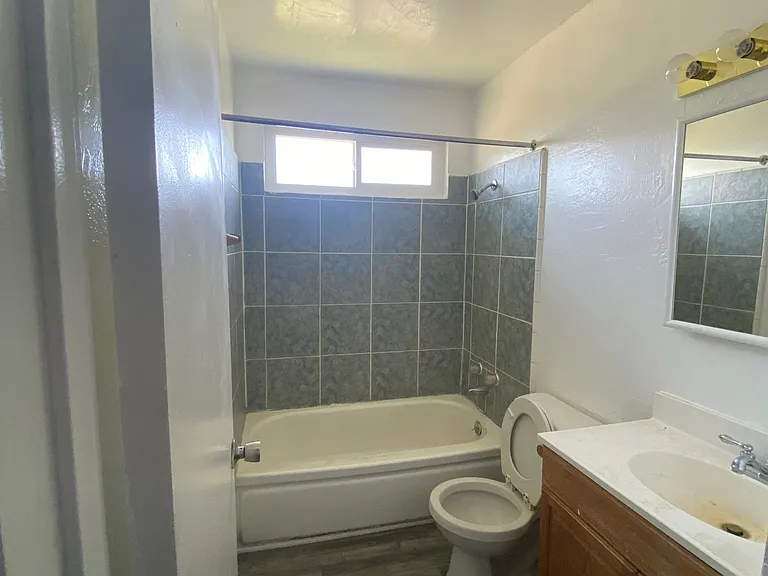 1331 Pomona Ave — Photo 3
