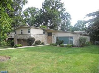 1421 Autumn Rd, Rydal, PA 19046