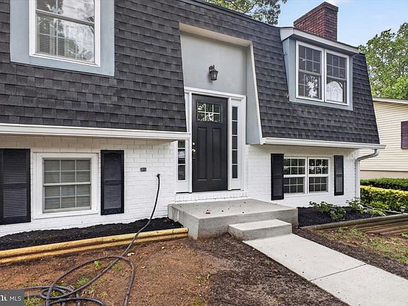 2nd image of 1075 Sun Valley Dr