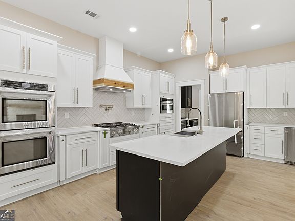 4th image of 20 Jackson Ridge Dr