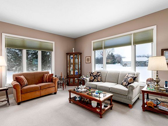 5th image of 4820 Faringdom Grove Dr