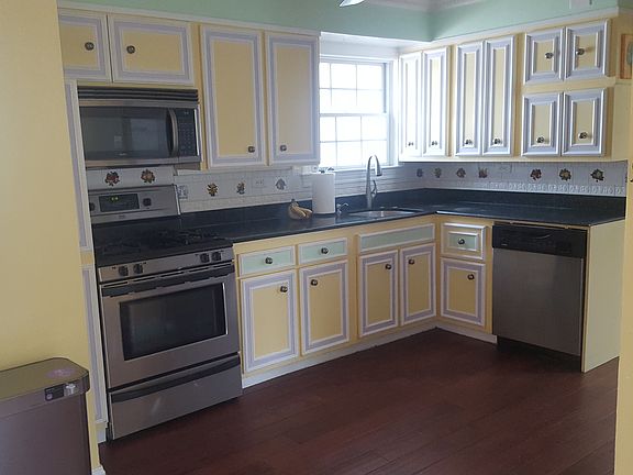 2nd image of 47 Beechwood Ter