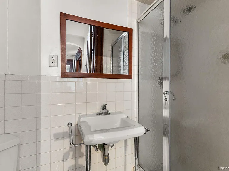 16 Bedford Rd #1 — Photo 8