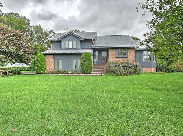279 Four Apple Ave, Chilhowie, VA 24319