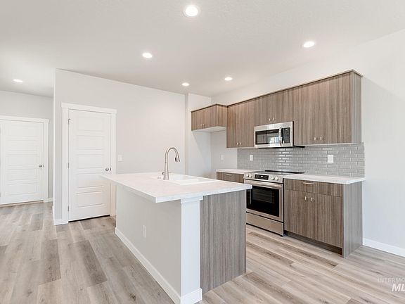 3rd image of 4435 N Magical Creek Ave