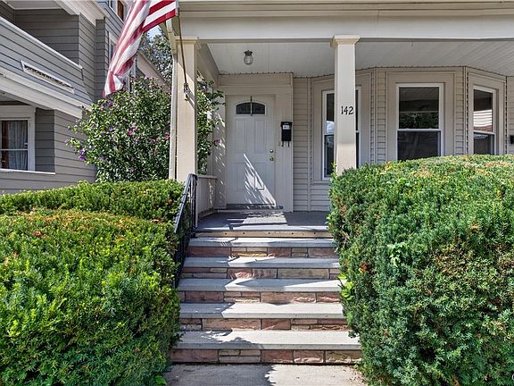 5th image of 140 Forest Hill Dr #42