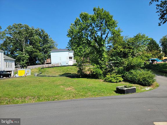 3rd image of 9657 Old Wellington Rd