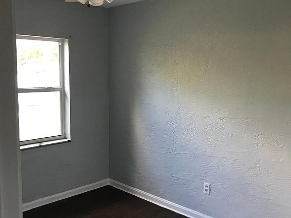 4th image of 1601 S Palmetto Ave