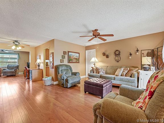 3rd image of 11421 NW 31st St