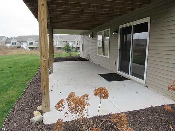 4th image of 6256 White Clover Ln SE
