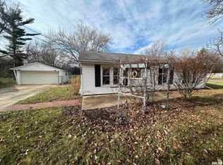 1826 W Richmar Rd, Peoria, IL 61615