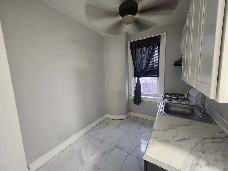 190 Carroll St #35E — Photo 3