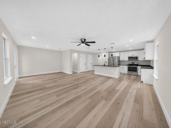 4th image of 5074 COLUMBUS Avenue