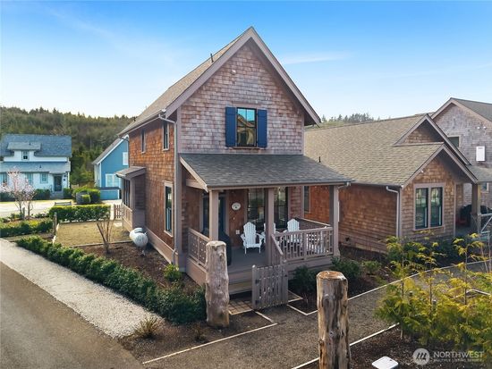 53 Cedar Run Loop, Pacific Beach, WA 98571