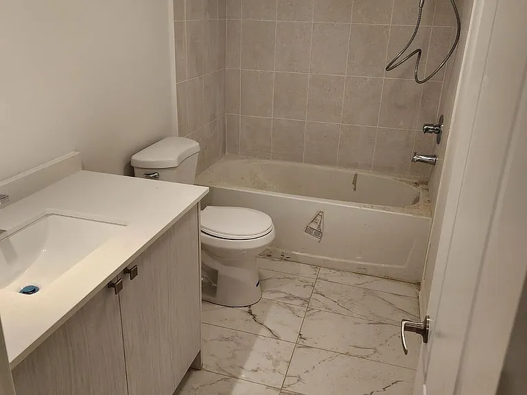 17 Hashmi Pl #BASEMENT — Photo 3