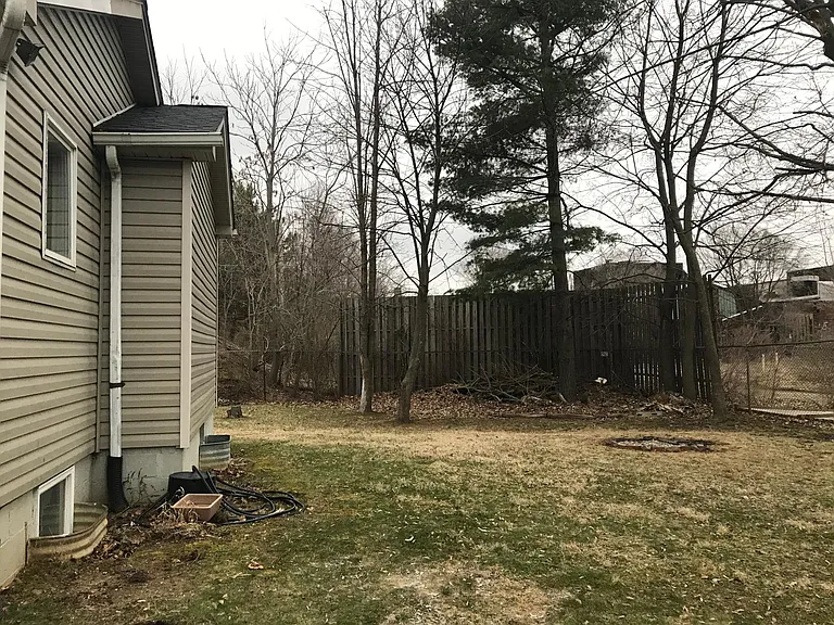 211 Ohio Ave — Photo 12