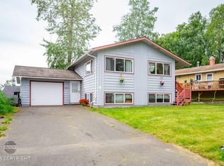890 Lancaster Dr, Anchorage, AK 99503