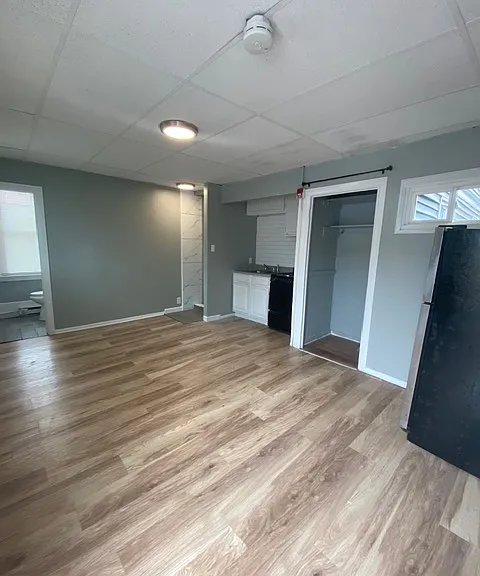 8 Hedley Ave #8 — Photo 3