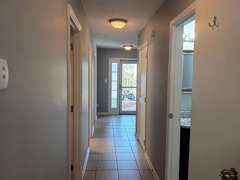 1870 Auburn Ln #20-A — Photo 10