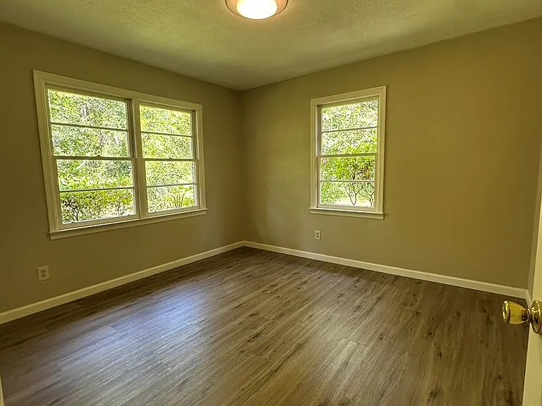 1018 Cherokee St — Photo 5
