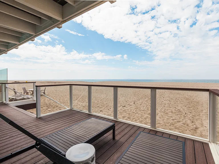 1037 Mandalay Beach Rd — Photo 7